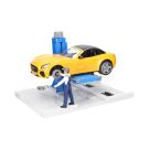 Warsztat samochodowy z autem żółtym Roadster