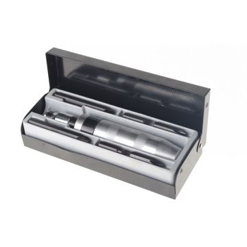 Wkrętak udarowy z 4 końcówkami