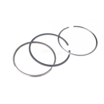 Kpl.pierścieni silnika 105