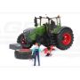 Traktor Fendt 1050 Vario z figurką mechanika Bruder 04041 BR04041 BRUDER