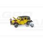 Jeep Wrangler rubicon z figurką kolarza i rowerem górskim Bruder 02543 BR02543 BRUDER